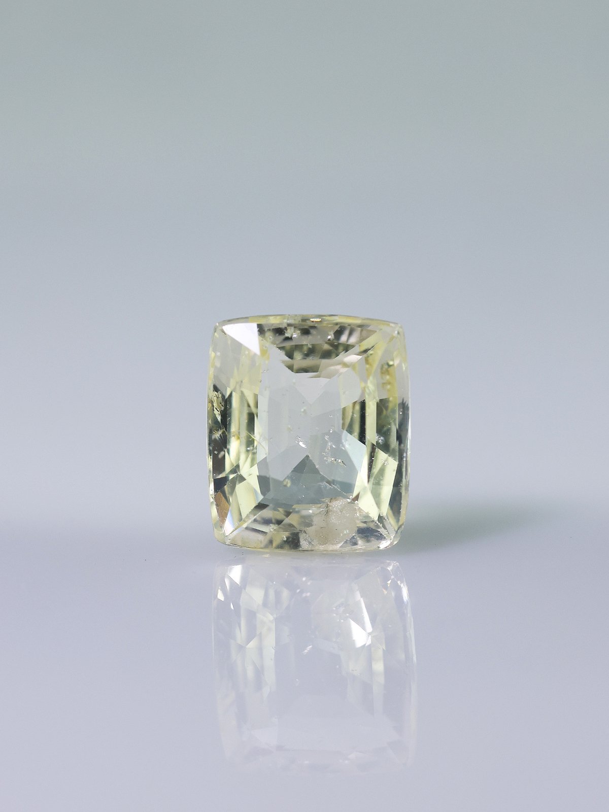 Yellow Sapphire - 5.41 Ct.
