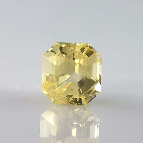 Yellow Sapphire - 11.76Ct