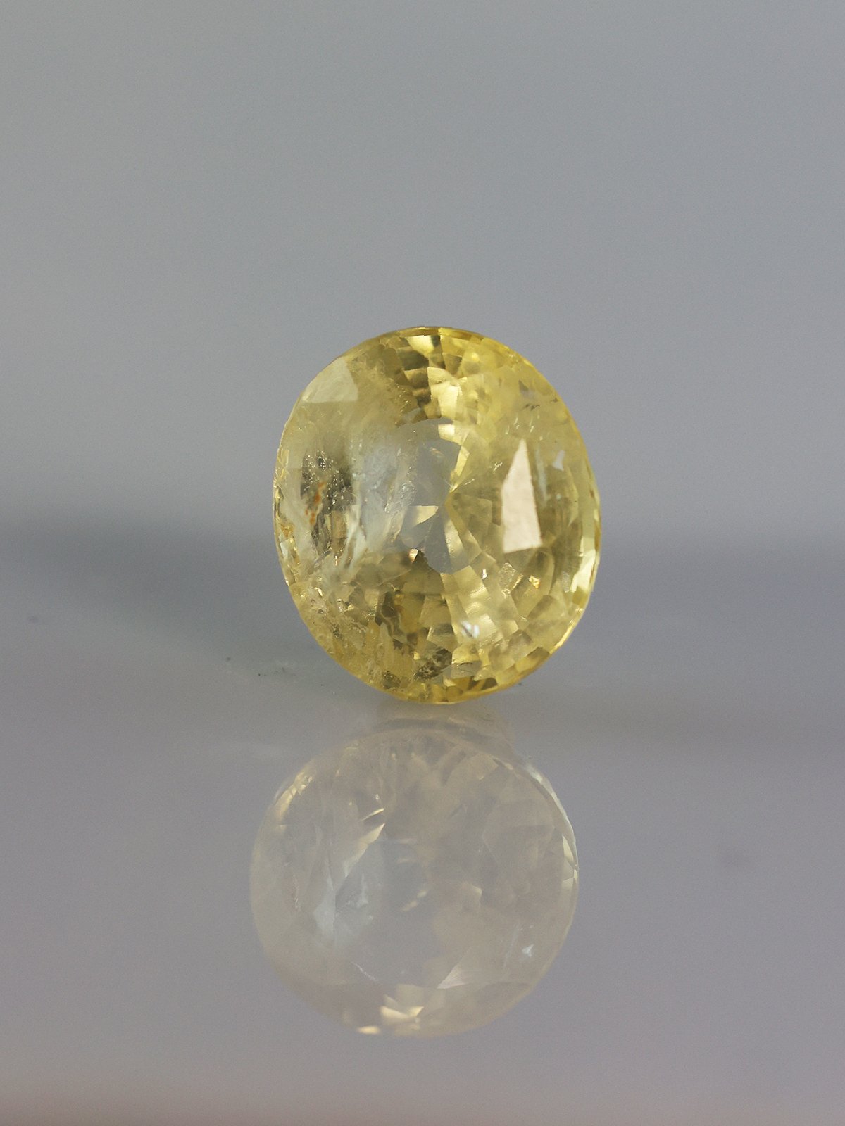 Yellow Sapphire - 5.27CT