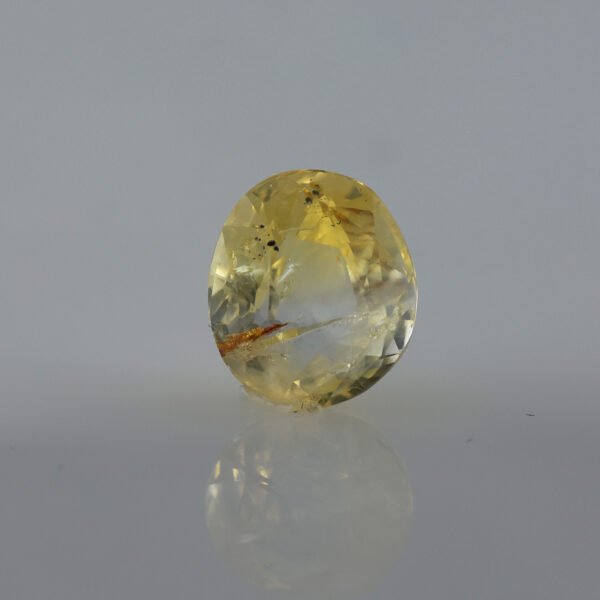 Yellow Sapphire - 4.10 Carat ( 4.51 Ratti )