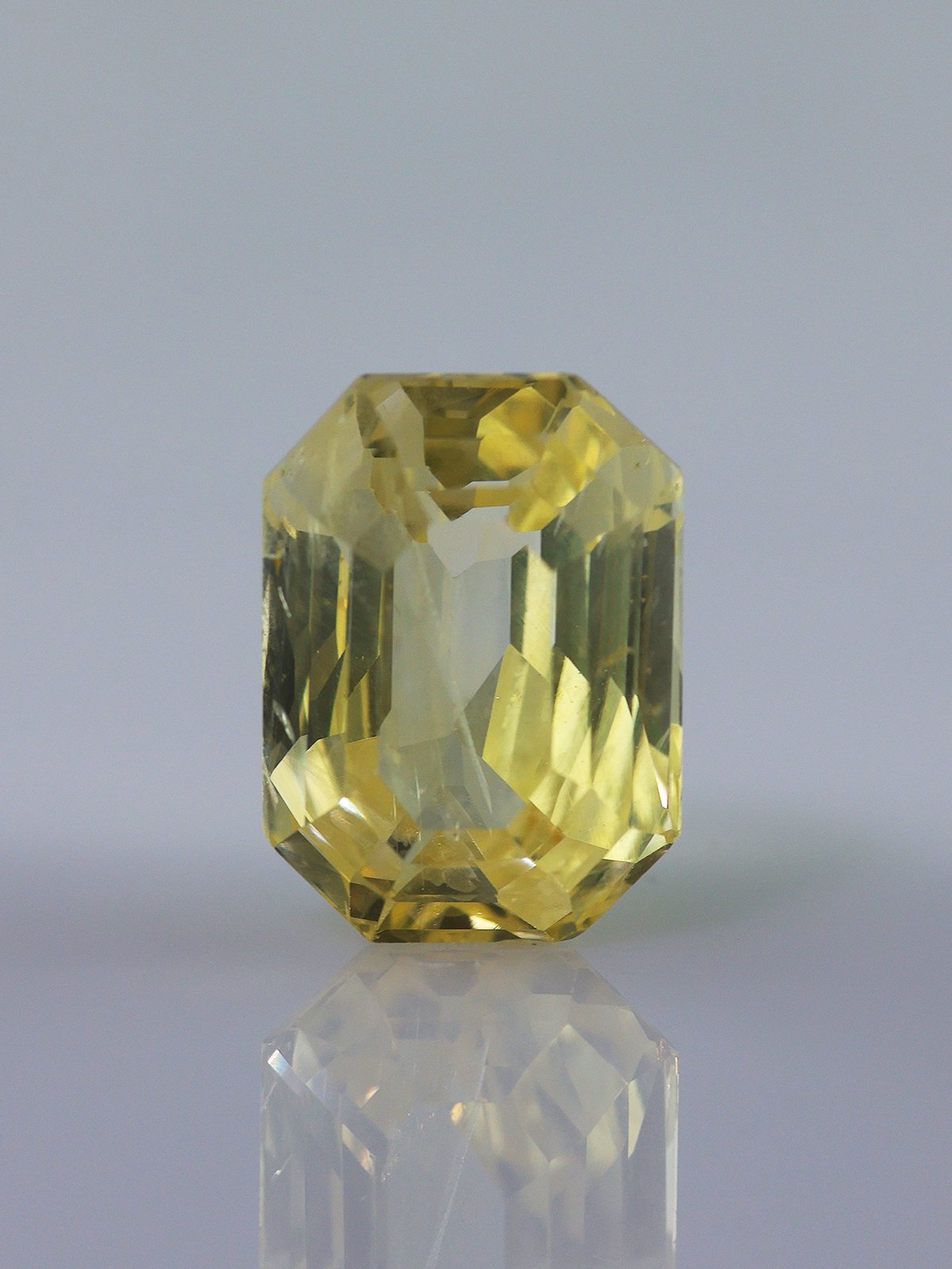 Yellow Sapphire- 8.66Ct.