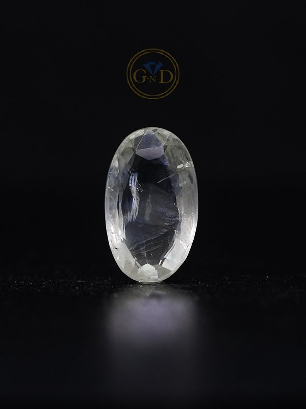 White Sapphire - 4.03 Carat ( 4.43 Ratti )