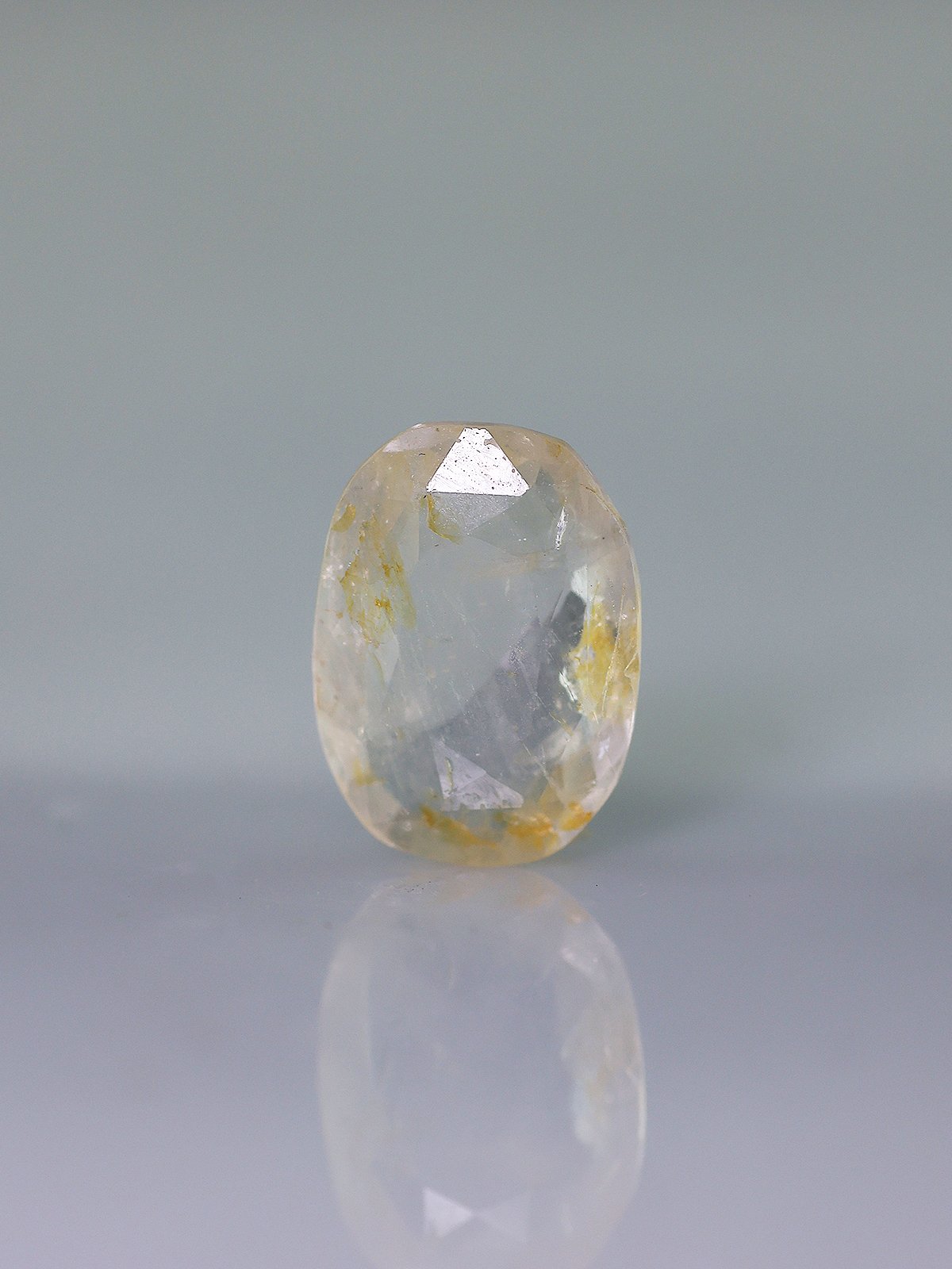 Yellow Sapphire - 4.11 Carat ( 4.52 Ratti)