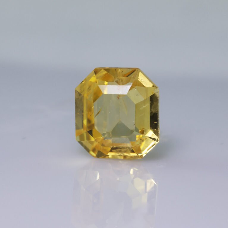NATURAL YELLOW SAPPHIRE - 5.64CT