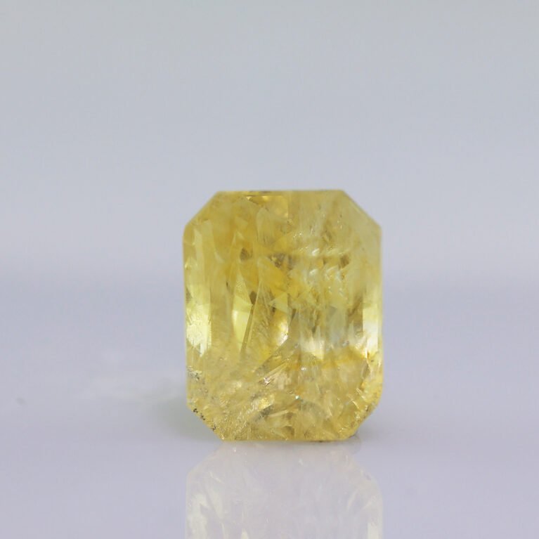 NATURAL YELLOW SAPPHIRE - 7.62CT