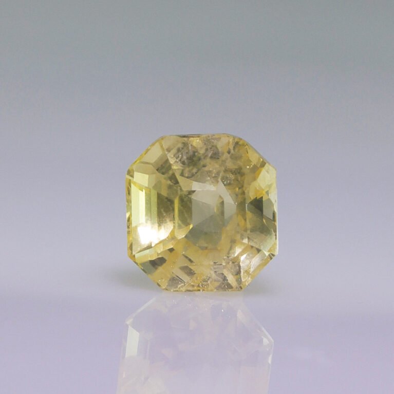 NATURAL YELLOW SAPPHIRE - 5.59CT