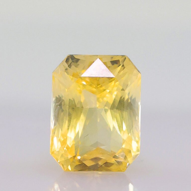 NATURAL YELLOW SAPPHIRE - 6.41CT