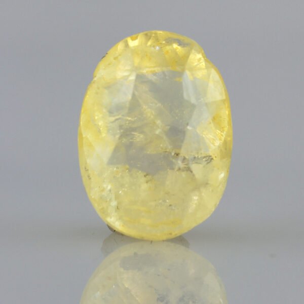 Yellow Sapphire - 3.78 Carat ( 4.15 Ratti )
