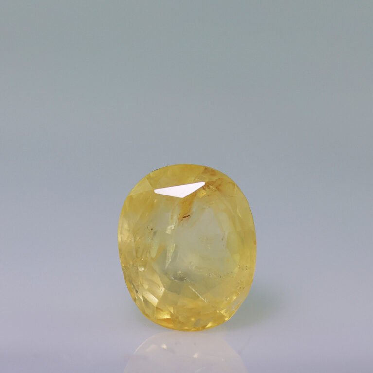 NATURAL YELLOW SAPPHIRE - 7.90CT